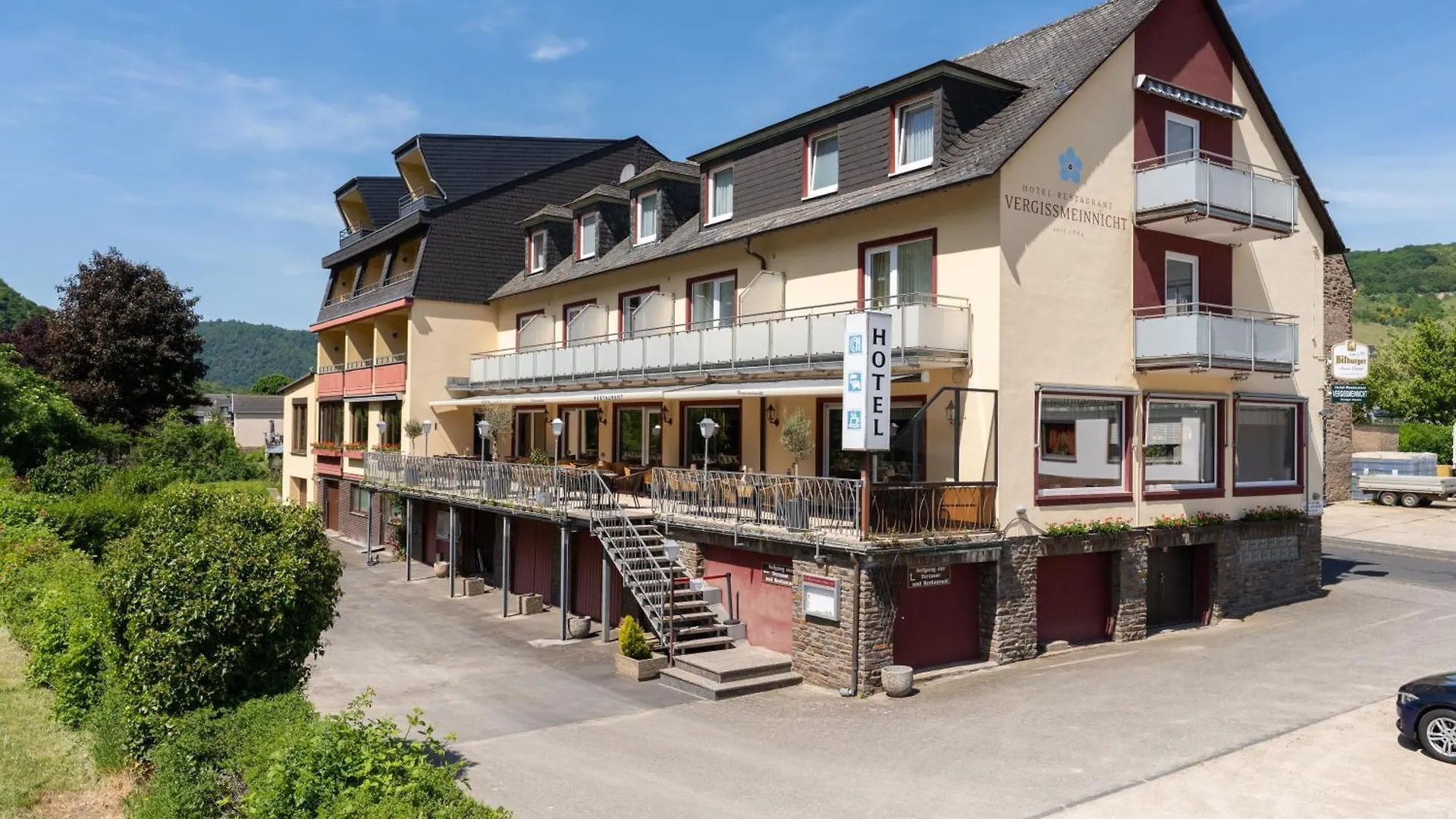 Nahe dem Wild- und Freizeitpark übernachten: 8 Familienhotels verglichen